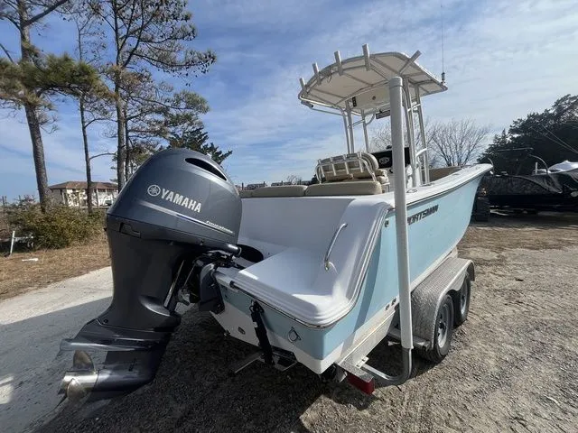 Slide: The Image of Sportsman Heritage 231 Center Console 2016 - 6