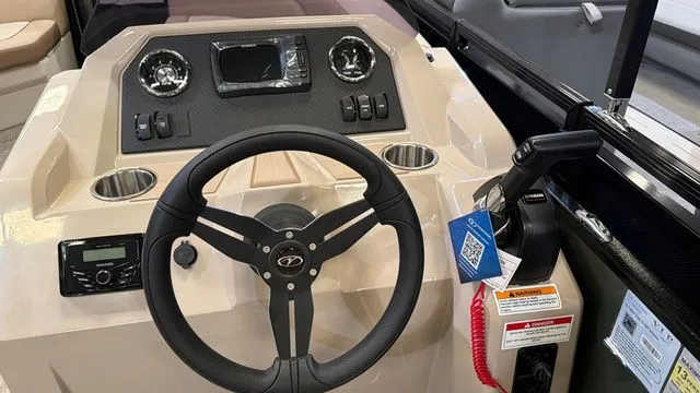 Slide: The Image of Veranda 22RC Vista View W/Yamaha 150 No Trailer 2026 - 13