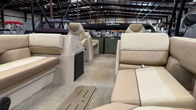 Slide: The Image of Veranda Vista View 22RC 2026 - 18