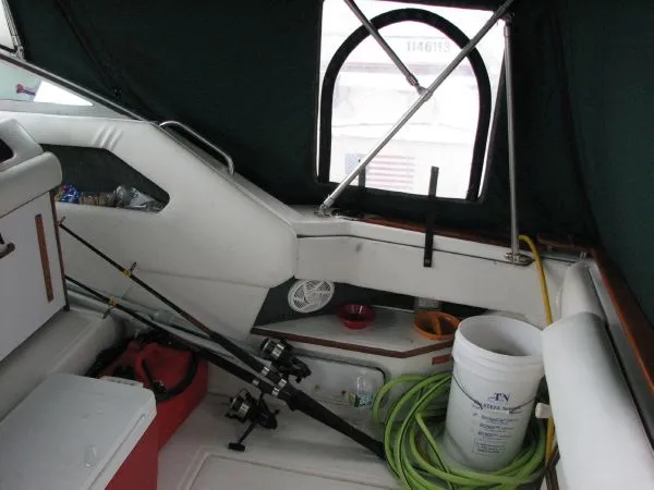 Slide: The Image of Sea Ray 300 Weekender 1988 - 4