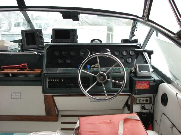 Slide: The Image of Sea Ray 300 Weekender 1988 - 8