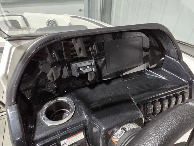 Slide: The Image of Yamaha 195S 2021 - 12