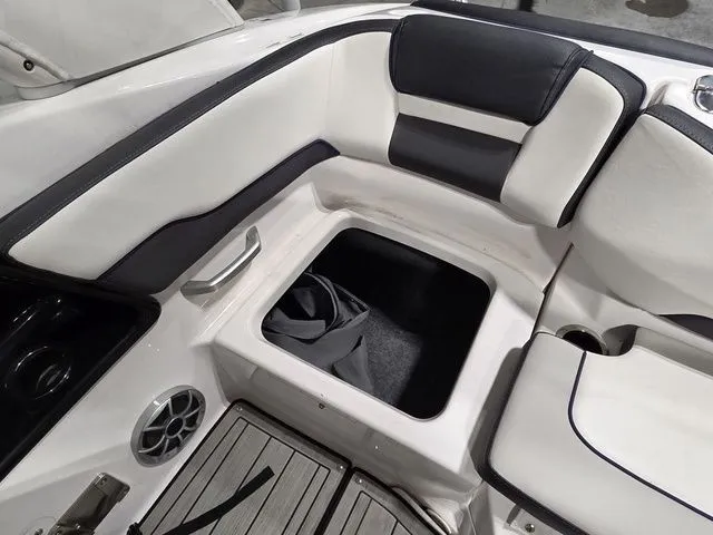 Slide: The Image of Yamaha 195S 2021 - 5