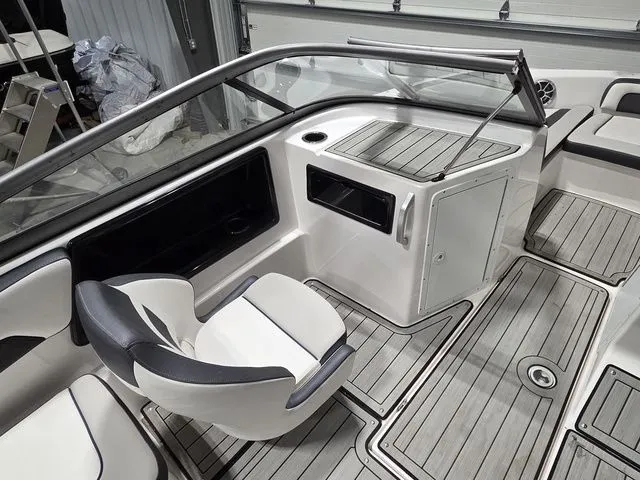 Slide: The Image of Yamaha 195S 2021 - 8