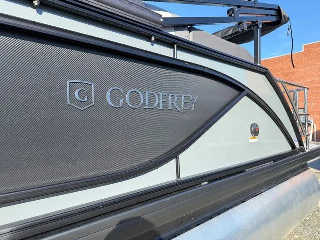 Slide: The Image of Godfrey Sweetwater 2286 SFL Tritoon - Yamaha 150 2026 - 10