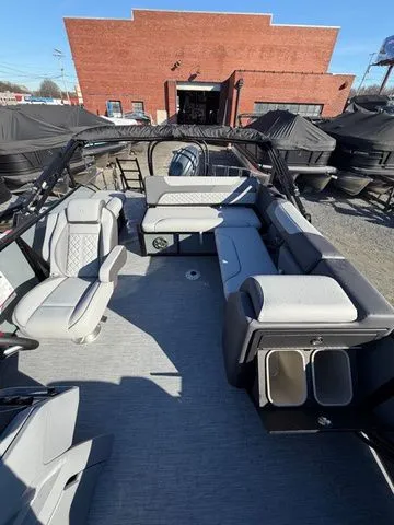 Slide: The Image of Godfrey Sweetwater 2286 SFL Tritoon - Yamaha 150 2026 - 4