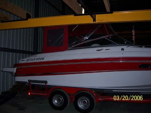 Slide: The Image of Four Winns 245 Sundowner 2004 - 1