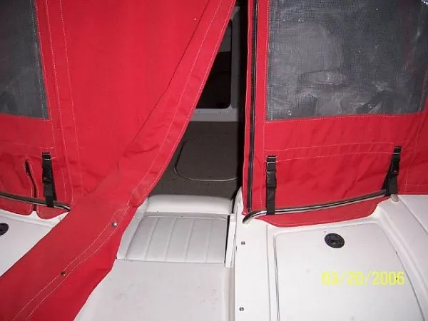 Slide: The Image of Four Winns 245 Sundowner 2004 - 4