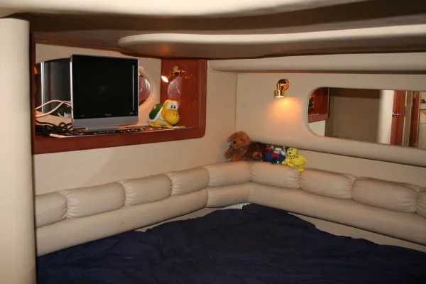 Slide: The Image of Sea Ray 400 Sundancer 1999 - 9