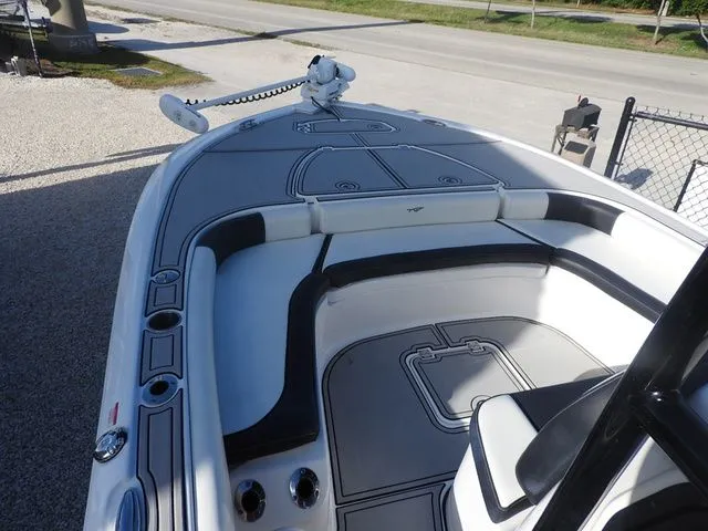 Slide: The Image of Tidewater Carolina Bay Custom 2500 2023 - 3