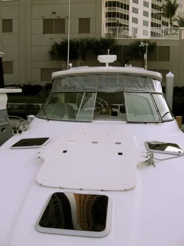 Slide: The Image of Rinker 410 Fiesta Vee Hardtop 2005 - 2