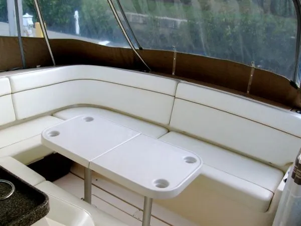 Slide: The Image of Rinker 410 Fiesta Vee Hardtop 2005 - 8