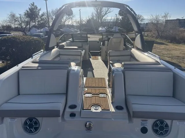 Slide: The Image of Avalon Excalibur LTD 2585 Twin SS 2026 - 12