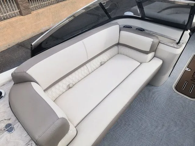 Slide: The Image of Avalon Excalibur LTD 2585 Twin SS 2026 - 22