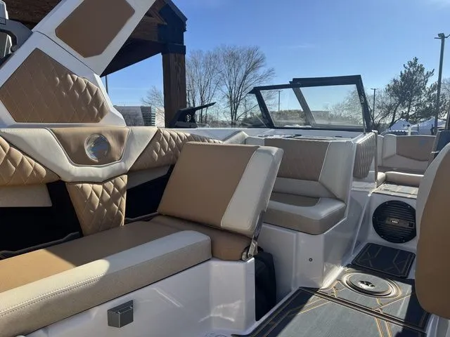 Slide: The Image of Tigé Z3 2026 - 17