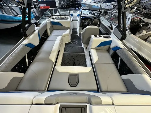 Slide: The Image of Tigé Z3 2022 - 7