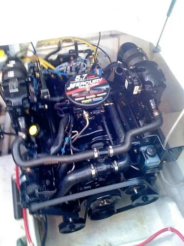 Slide: The Image of Bayliner 305 SB 2004 - 8
