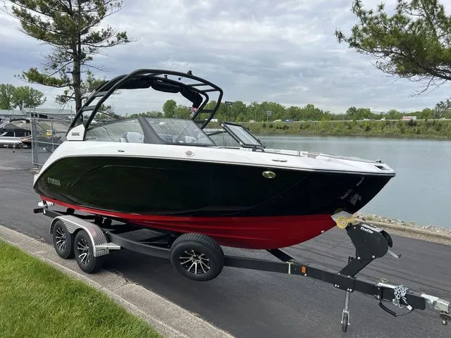 Slide: The Image of Yamaha 222SE Only 1 Black Left! 2025 - 2