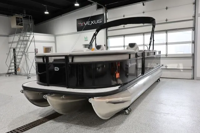 Slide: The Image of Dockside 22DQ 2.75 Tritoon 2026 - 3