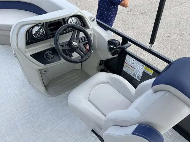 Slide: The Image of Dockside 22DF (FISH) 2026 - 5