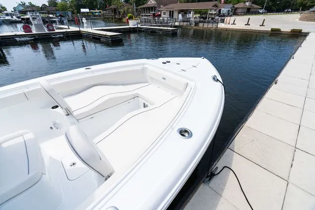 Slide: The Image of Sea Hunt Ultra 265 SE 2026 - 9