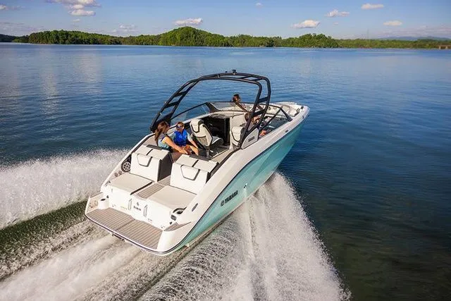 Slide: The Image of Yamaha 222S 2026 - 15