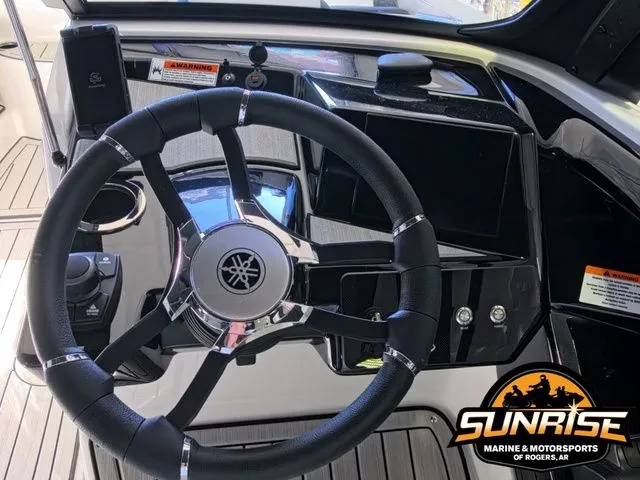 Slide: The Image of Yamaha 222S 2026 - 16