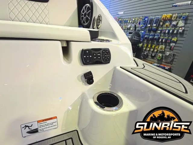 Slide: The Image of Yamaha 222S 2026 - 29