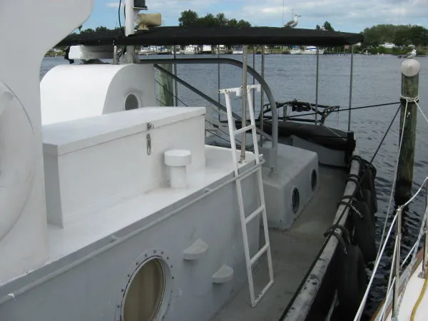 Slide: The Image of Knapp Island Steel Tug Yacht 1995 - 4