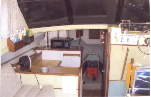 Slide: The Image of Silverton 31 Convertible 1979 - 3