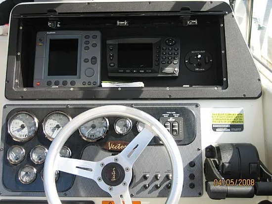 Slide: The Image of Hydra-Sports Vector 2800 WA 2001 - 5