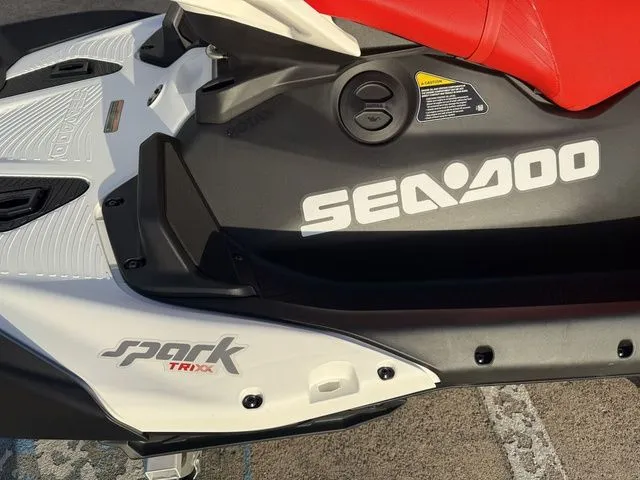 Slide: The Image of Sea-Doo Spark Trixx for 3 2026 - 13