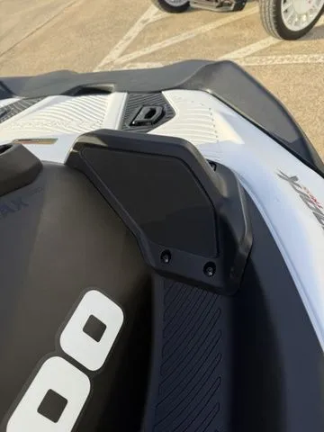 Slide: The Image of Sea-Doo Spark Trixx for 3 2026 - 18