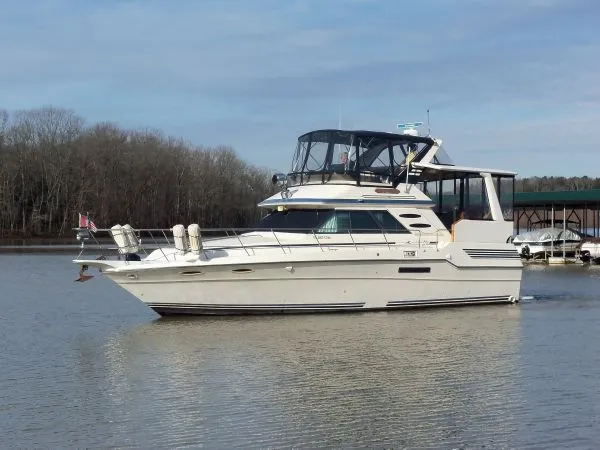 Slide: The Image of Sea Ray 410 Aft Cabin 1987 - 0