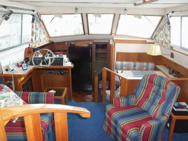 Slide: The Image of Sea Ray 410 Aft Cabin 1987 - 7