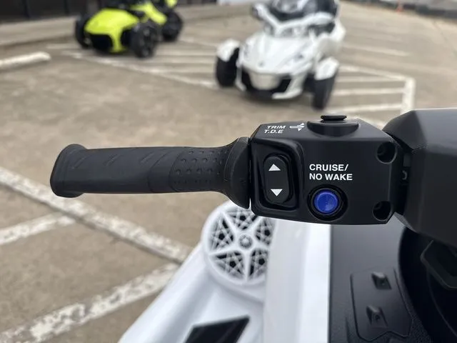 Slide: The Image of Yamaha FX Cruiser SVHO 2026 - 14