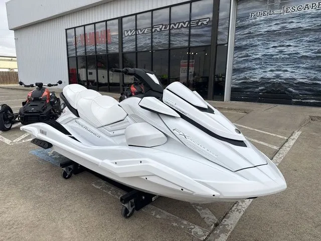 Slide: The Image of Yamaha FX Cruiser SVHO 2026 - 2