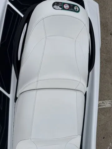 Slide: The Image of Yamaha FX Cruiser SVHO 2026 - 21