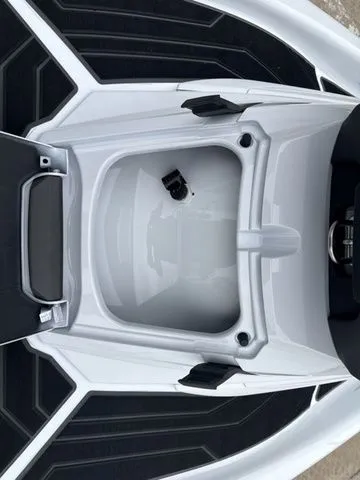 Slide: The Image of Yamaha FX Cruiser SVHO 2026 - 23