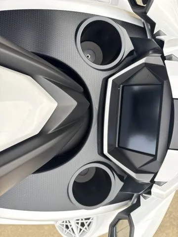 Slide: The Image of Yamaha FX Cruiser SVHO 2026 - 24