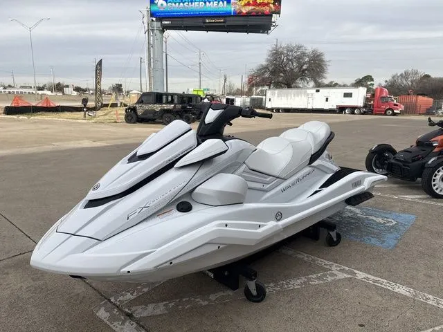 Slide: The Image of Yamaha FX Cruiser SVHO 2026 - 6