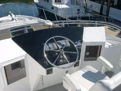 Slide: The Image of Albin 45 Command Bridge 2007 - 6