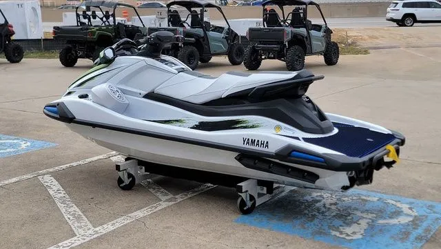 Slide: The Image of Yamaha VX Deluxe 2026 - 12