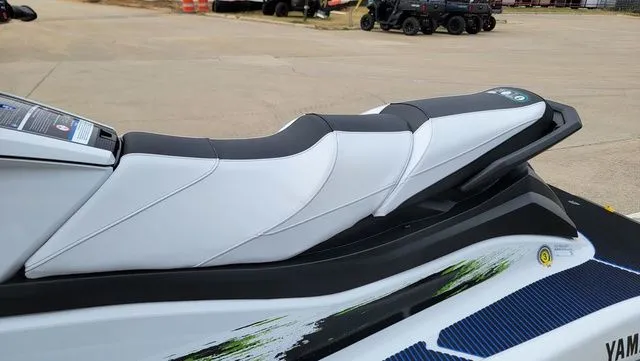 Slide: The Image of Yamaha VX Deluxe 2026 - 22