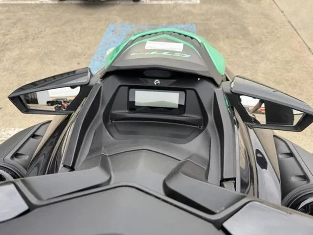 Slide: The Image of 2026 Sea-Doo GTI SE 170 cockpit with mirrors and display. - 10