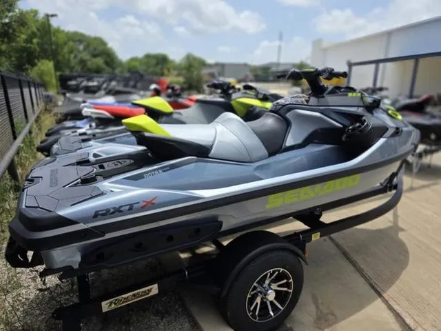 Slide: The Image of Sea-Doo RXT-X 325 2026 - 6