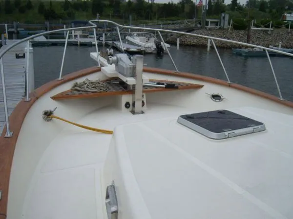 Slide: The Image of Mariner Orient 38 Sedan 2002 - 3
