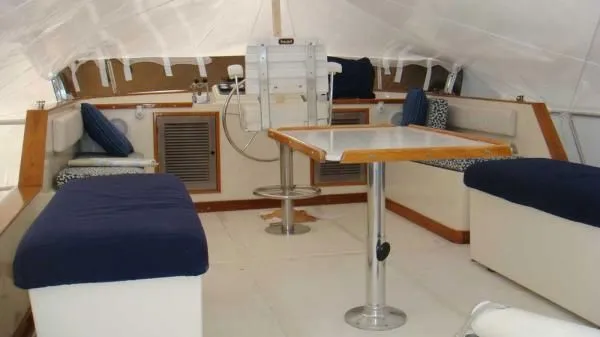 Slide: The Image of Mariner Orient 38 Sedan 2002 - 6