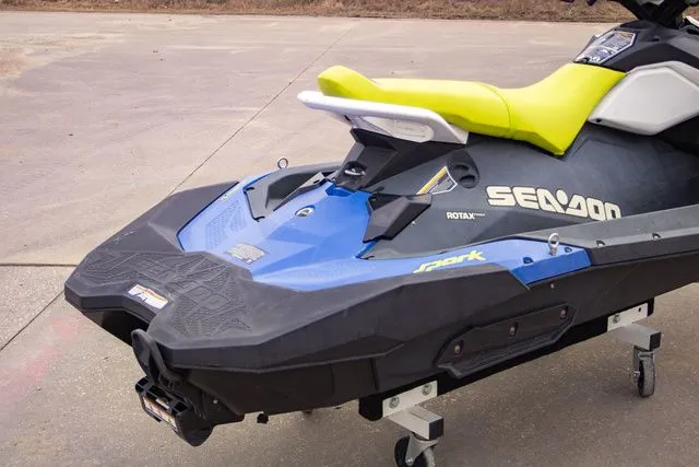 Slide: The Image of Sea-Doo Spark 2020 - 10