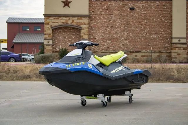 Slide: The Image of Sea-Doo Spark 2020 - 4